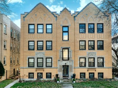 820 Dobson St APT 3E, Evanston, IL, 60202