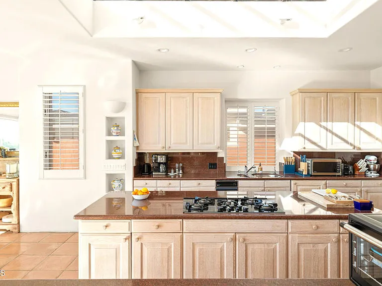 1571 Mandalay Beach Rd — Photo 34