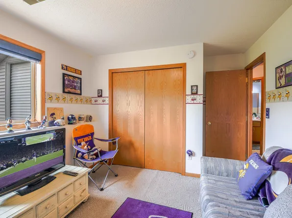 715 Prairie Ln, Sauk Rapids, MN 56379