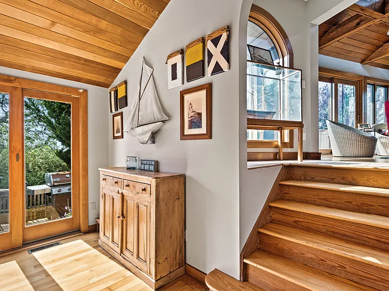 16 Bryan Rd — Photo 6