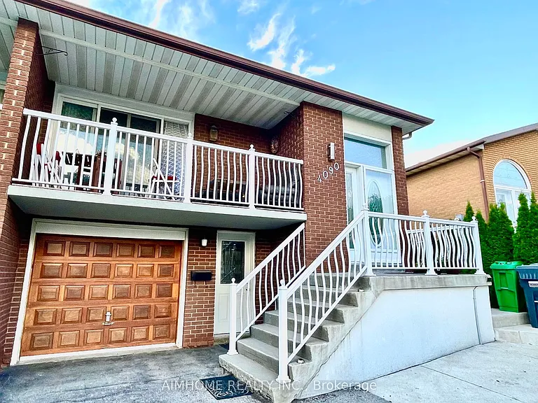 4090 Woodington Dr #LOWER — Photo 1