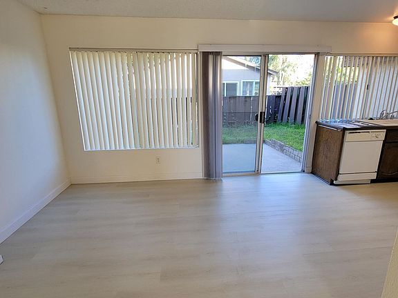 3rd image of 4475 Anne Sladon St