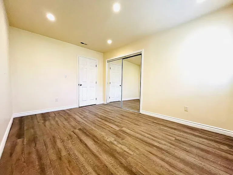 1800 Yermo Pl — Photo 41