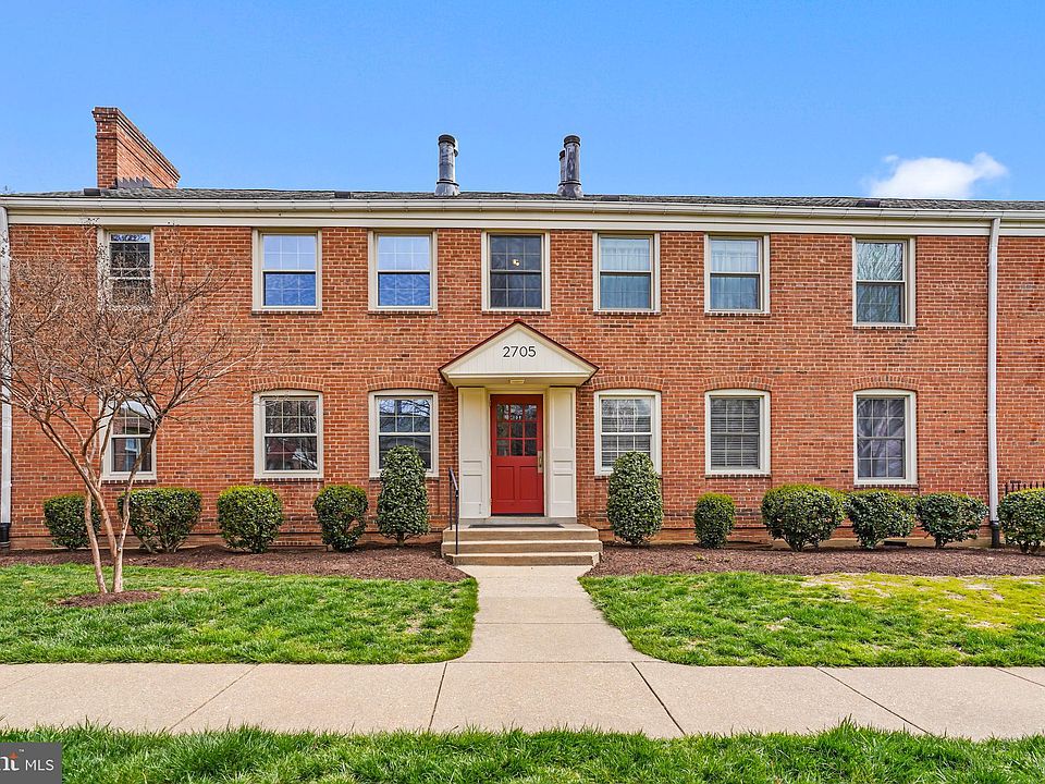 1st image of 2705 Arlington Blvd N #201