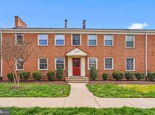 2705 Arlington Blvd N #201, Arlington, VA 22201