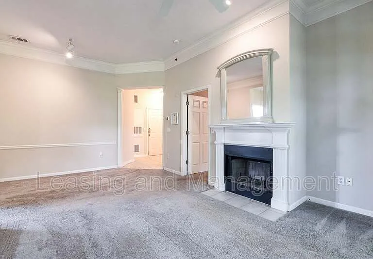 1035 Telfair Way — Photo 12