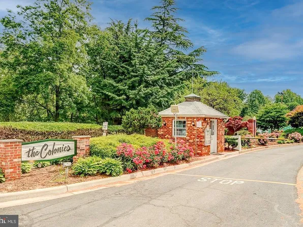 7661 Provincial Dr APT 209, McLean, VA 22102