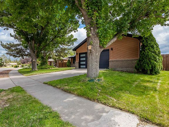 2nd image of 2411 Wintergreen Dr