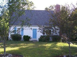 16 Spectacle Pond Dr, East Falmouth, MA 02536
