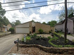 610 Higgins St, Humble, TX 77338