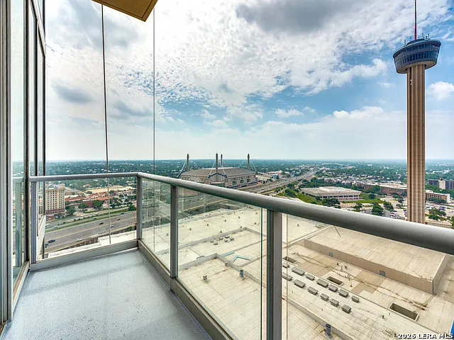 610 E Market St #2711 — Photo 14