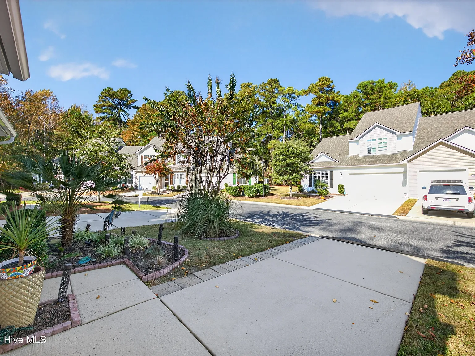 3 bed, 2.5 bath, 1924 sqft, $2,550 — Photo 4