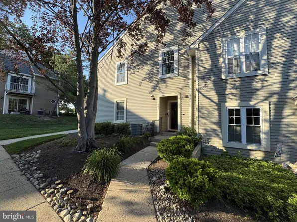 604 W Society Pl, Newtown, PA 18940