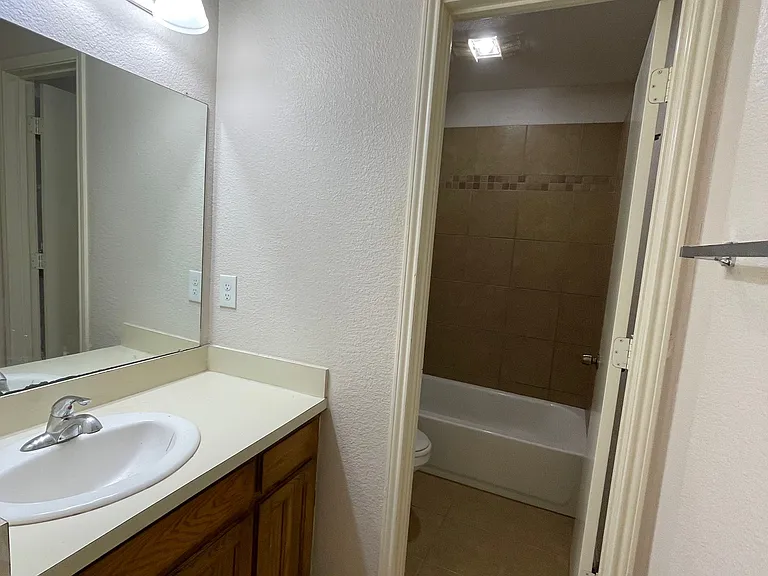 5516 Lewis Ct #D — Photo 22