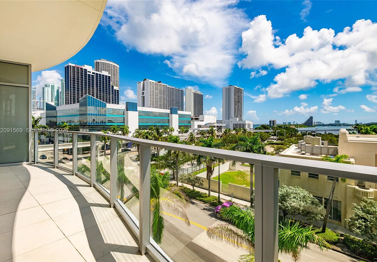 Casa Bella Residences — Photo 4