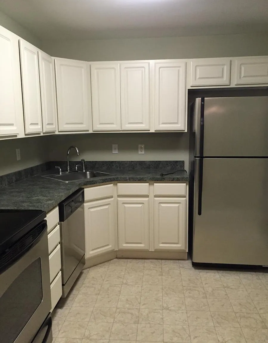 2 bed, 1104 sqft, $2,300 — Photo 2