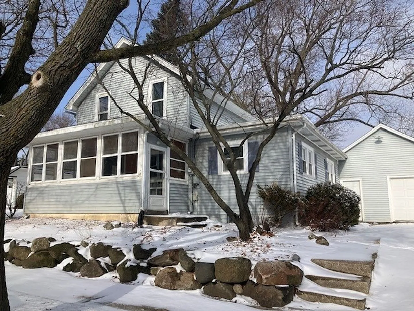 512 Tower St photo 1