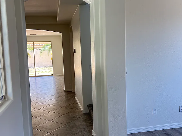 2901 E Iris Dr — Photo 21