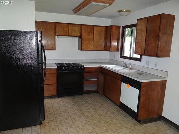 5th image of 7801 NE 126th Ave