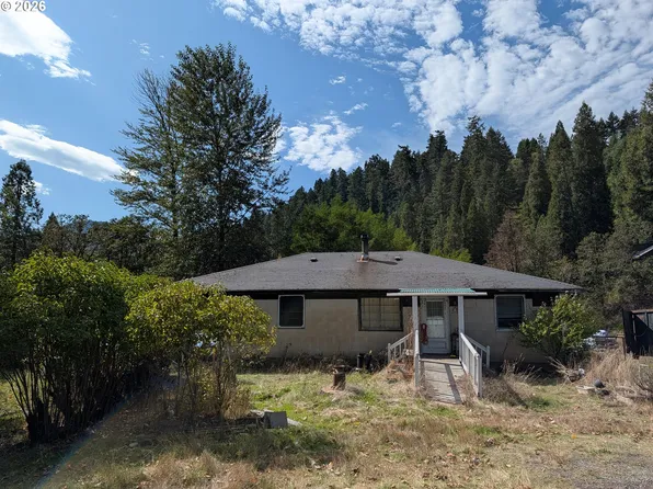 76526 W 2nd St, Oakridge, OR 97463