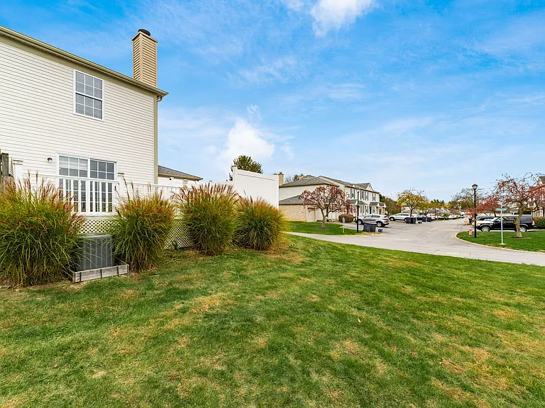 7374 Donovan Dr — Photo 33