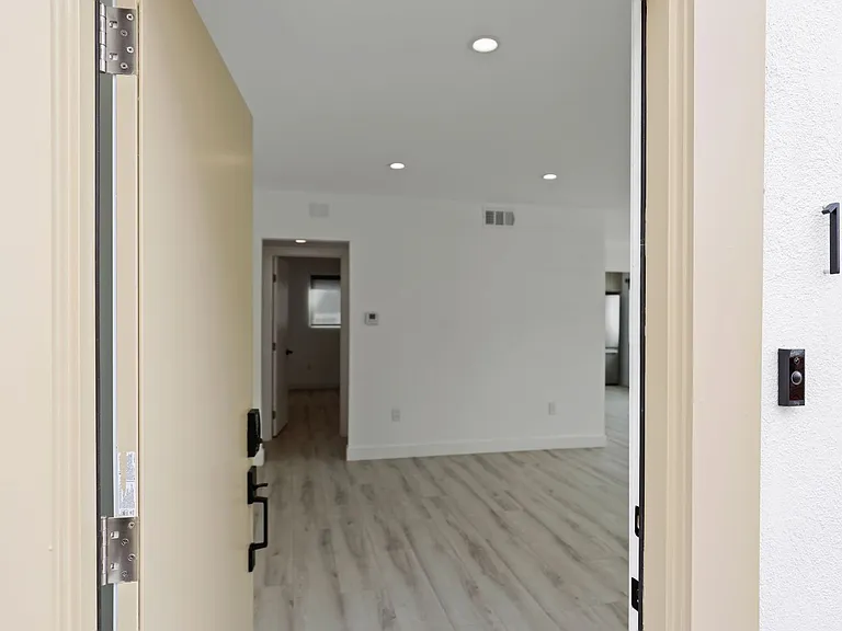 2034 S Garth Ave — Photo 73