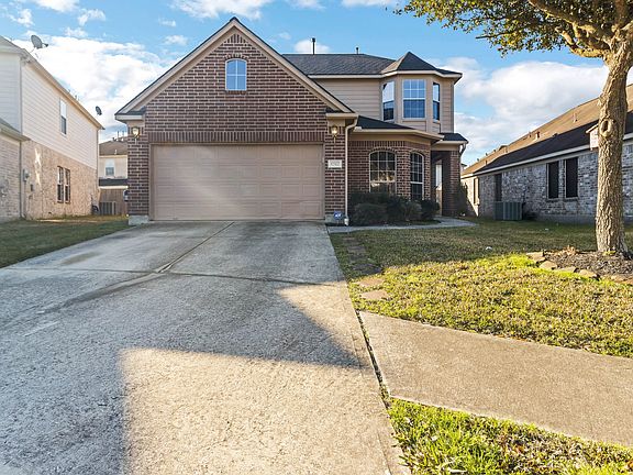 2nd image of 12322 Hawthorne Hill Cir