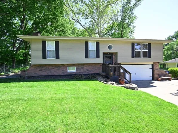 705 Thomas Dr, Platte City, MO 64079