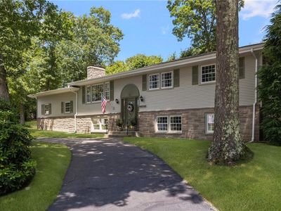 17 Barbara Ann Dr, North Providence, RI, 02911