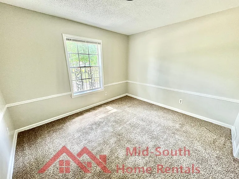 2168 Carnes Ave — Photo 5