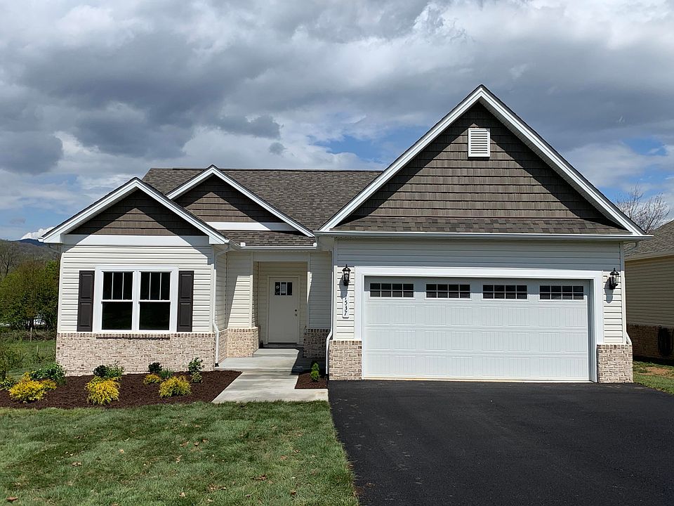 2nd image of 2447 Foxfield Ct