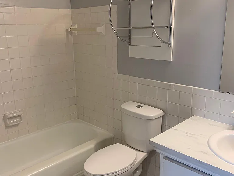 727 W Riverview Ave #405 — Photo 12