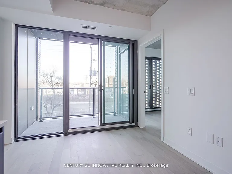 2625 Dundas St W #311 — Photo 18