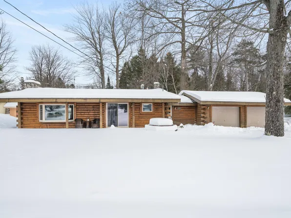 1011 Lynn Dr, Indian River, MI 49749