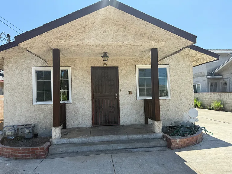 S Electric Ave — Photo 1