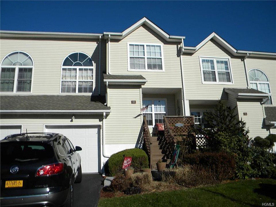 1st image of 122 Highwood Dr #122