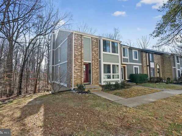 6077 Hollow Hill Ln, Springfield, VA 22152