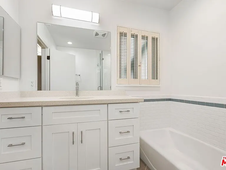 6204 S Corning Ave — Photo 29