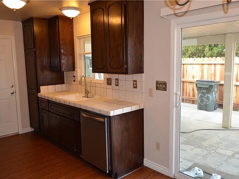 13073 Navajo Rd — Photo 10