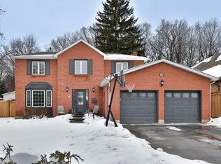 2016 Headon Forest Dr, Burlington, ON L7M 2M2