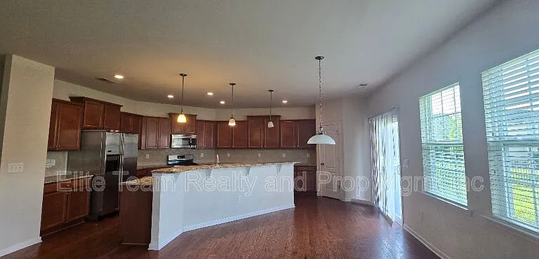 10427 Paisley Abbey Ln — Photo 2
