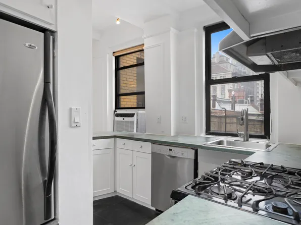 151 West 74th Street image 4 of 13