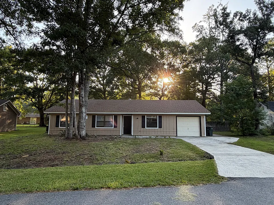 107 Pineneedle Cir