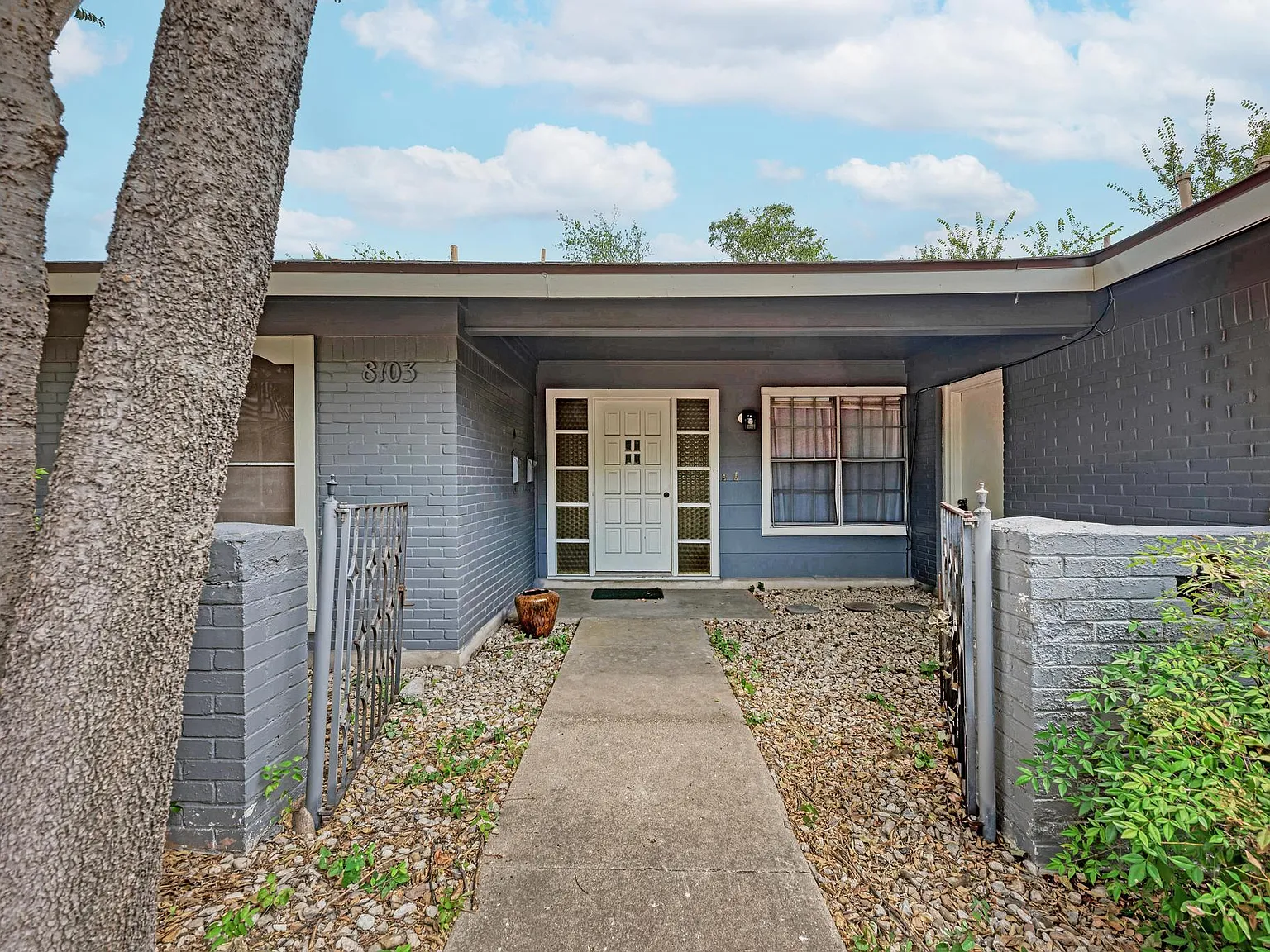8103 Exmoor Dr — Photo 3
