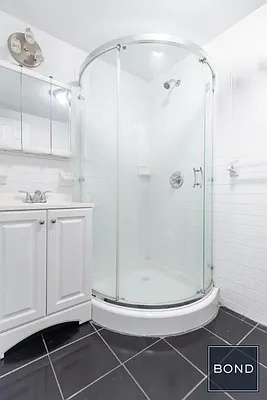 Rented by Bond New York | media 23