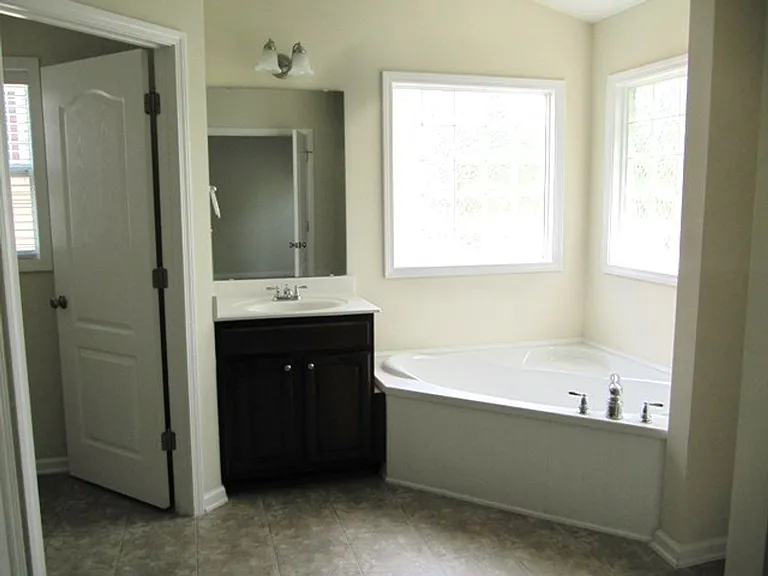 3160 Landing Falls Ln — Photo 31
