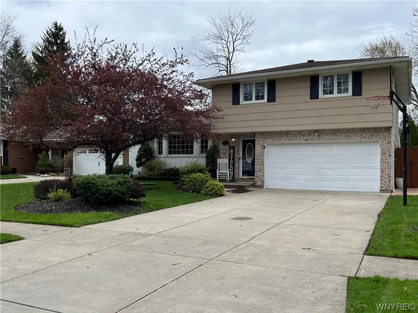 87 Labelle Ter, Amherst, NY 14228