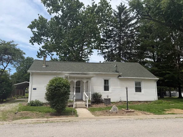 109 N High St, Smithton, IL 62285