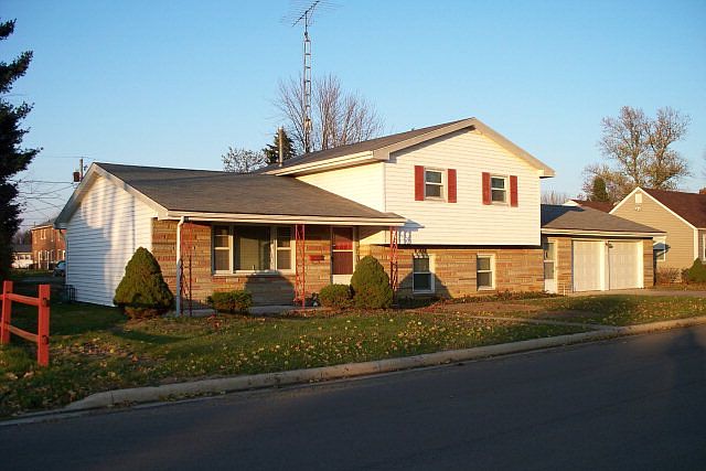 1st image of 126 William St