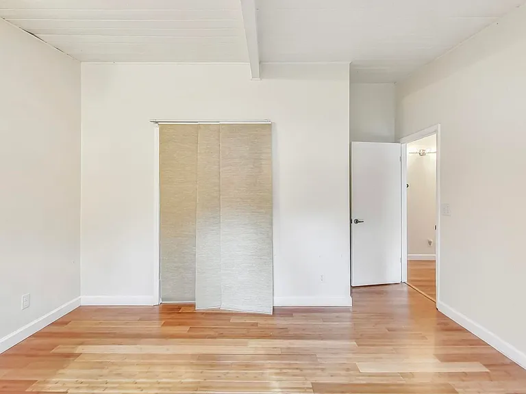 3121 Lynnray Dr — Photo 24